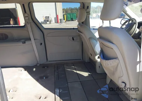 2007 Chrysler Town & Country Touring from USA, damaged, VIN 2A8GP54L57R318281